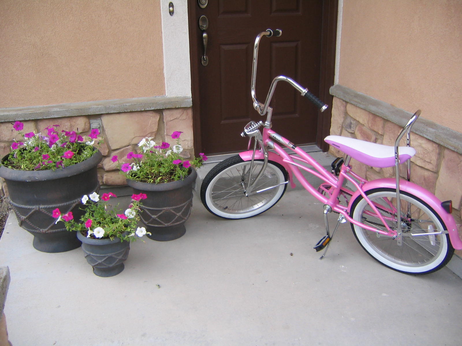 [Pink+Bike+Summer+2007+007.jpg]