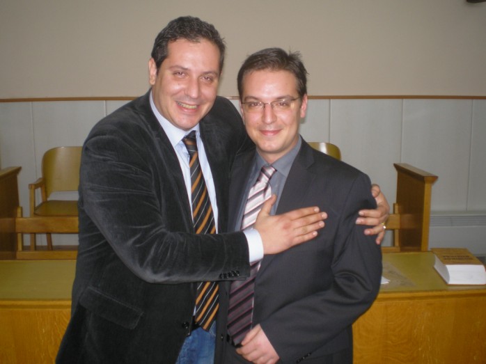 [ΜΥΣΤΙΚΑ4.JPG]