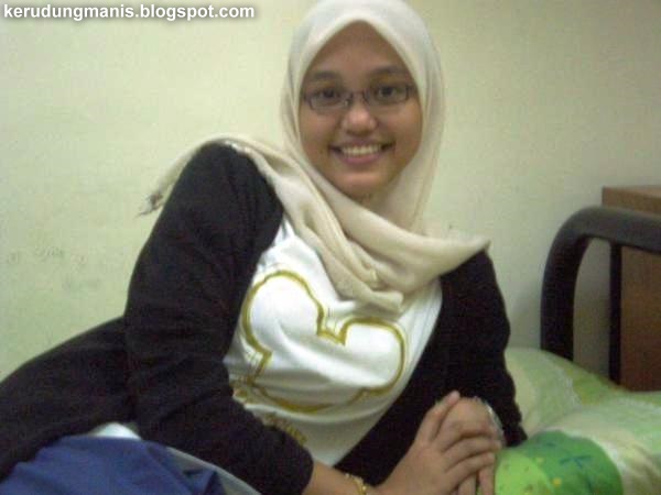 koleksi wallpapers cantik: Jilbab Nakal Putih