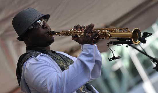 [Elan-Trotman_3.jpg]