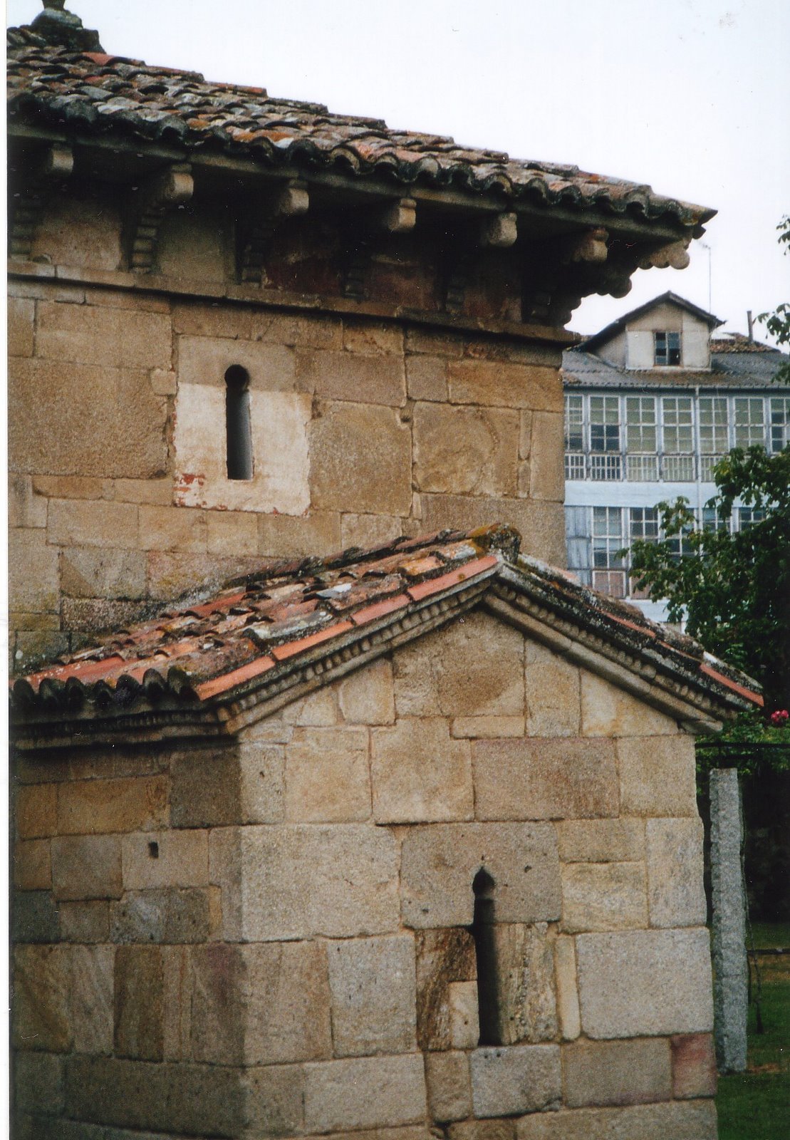 [Celanova+2+(2002).jpg]