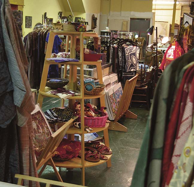 [hhg+round+rack.JPG]