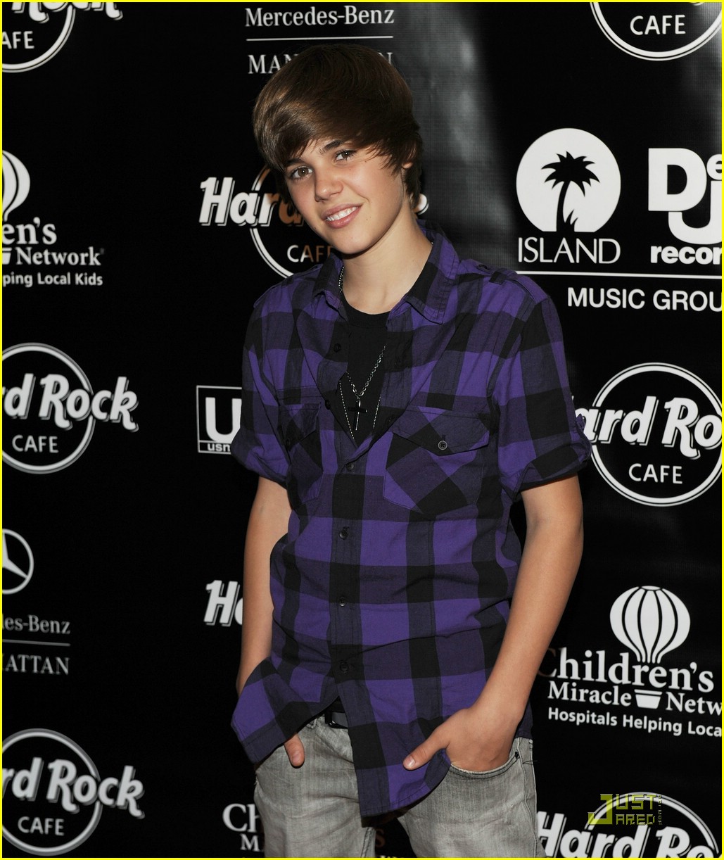 Digital 3D Wallpaper: Justin Bieber
