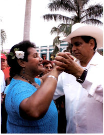 Elia Alfonso con Fidel Herrera Beltrán, en Tlacotalpan 2010