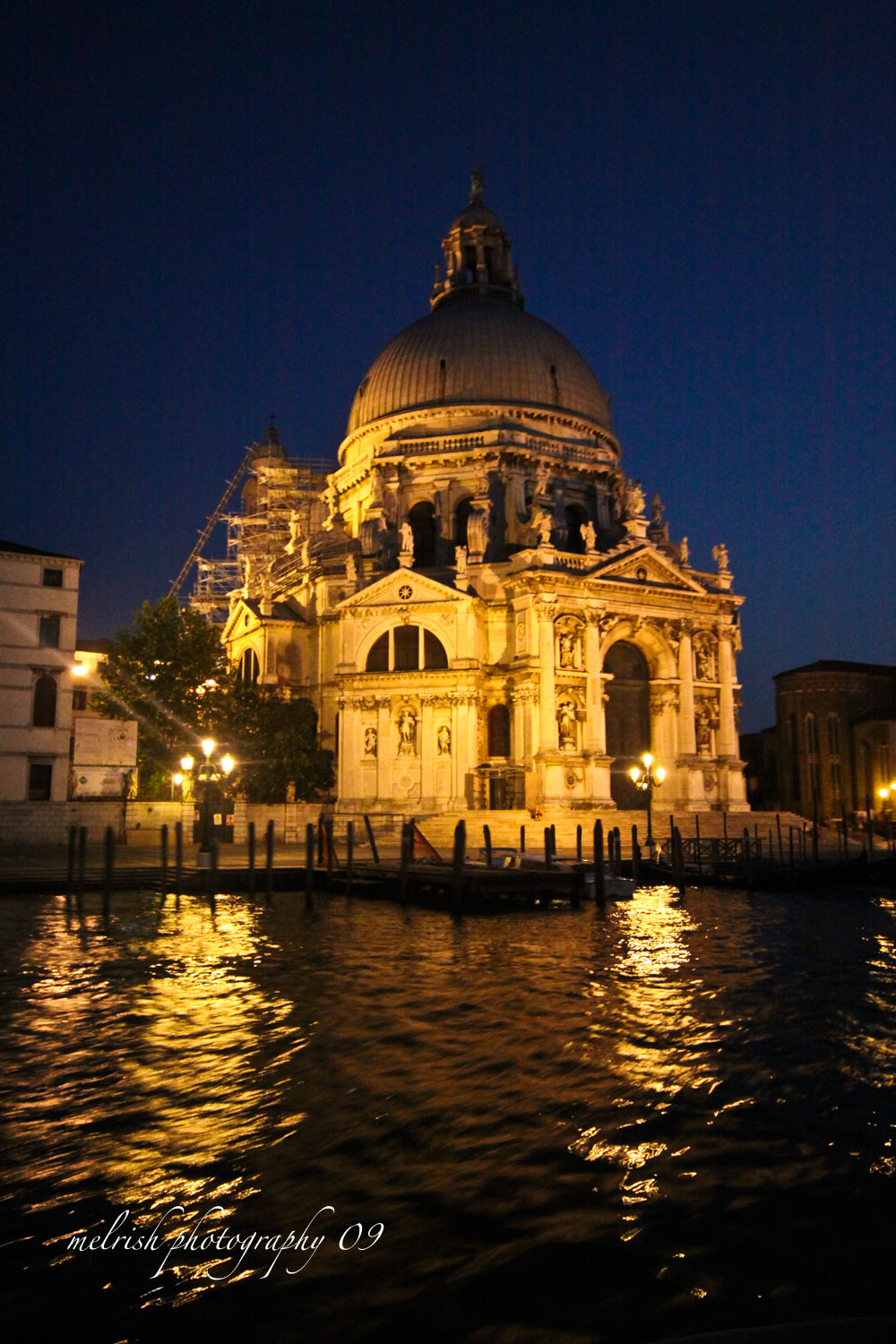 [basilica.jpg]