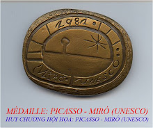 Obtention de la médaille de l'UNESCO en 1987 * (UNESCO award in 1987)