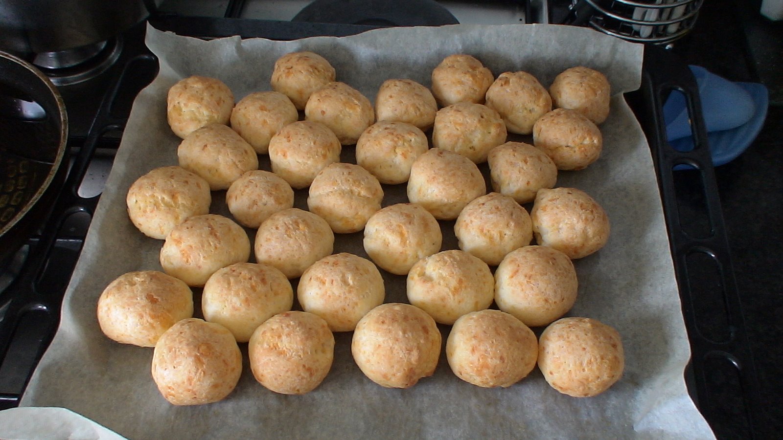 [Pão+de+Queijo+2.JPG]