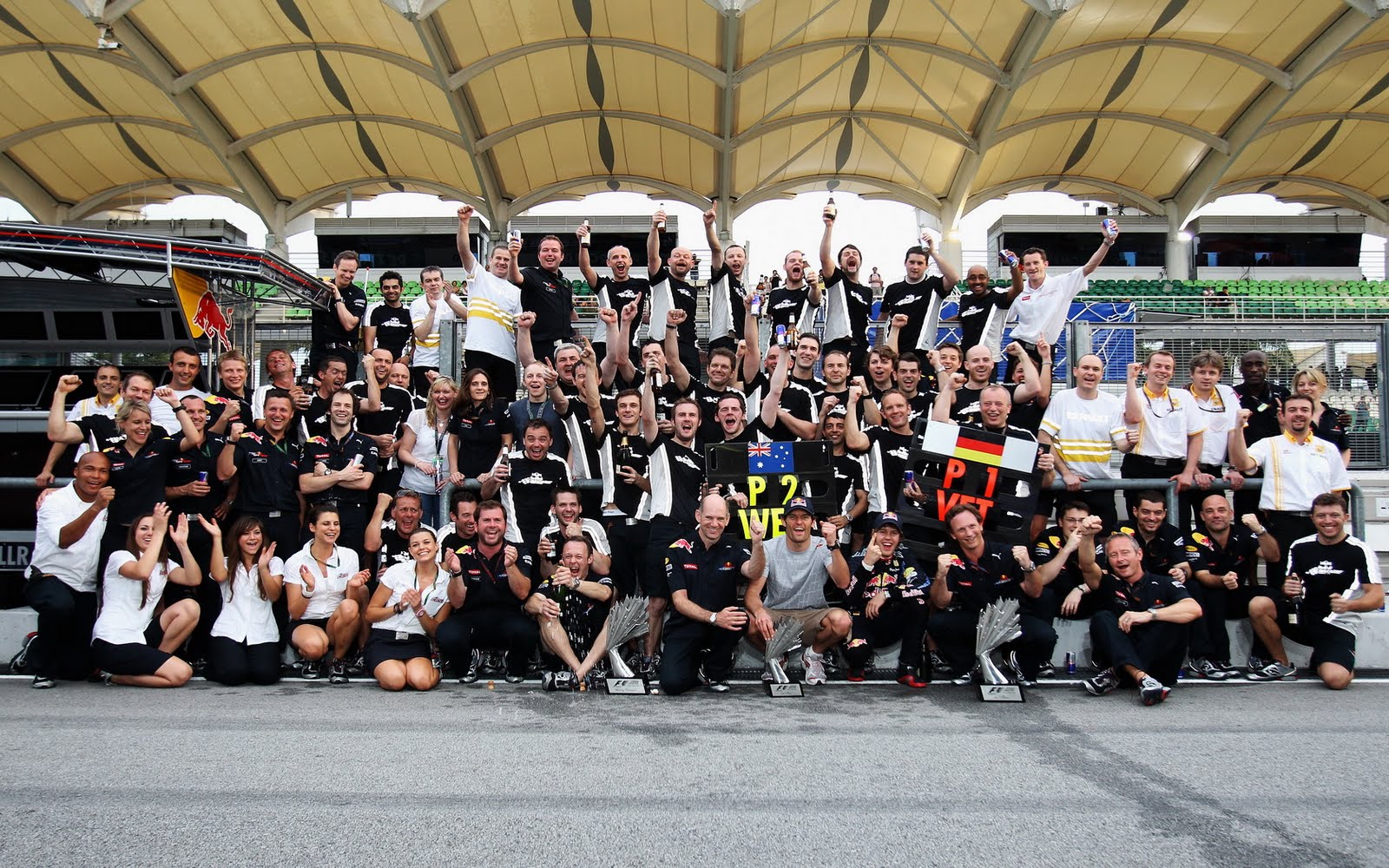 [Image: Red+Bull+Team,+Maleysia+2010.jpg]