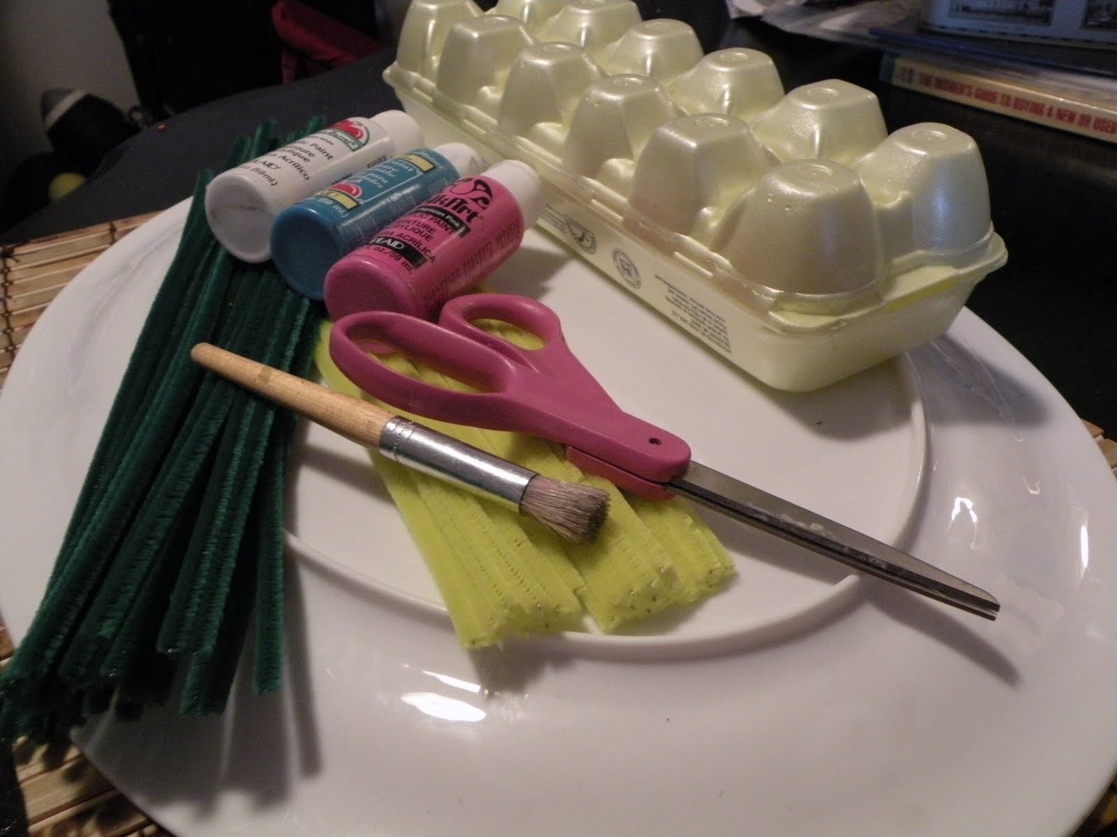 Toddler Approved! Mother's Day Classic Egg Carton Flowers