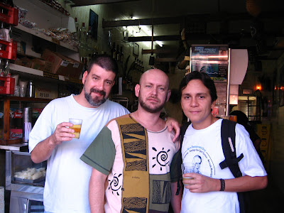 Eduardo Goldenberg, Luiz Antonio Simas, Felipe Quintans (o Felipinho Cereal) no XODÓ DA VOVÓ, na rua do Matoso, 06 de setembro de 2008, na Tijuca