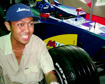 Showroom F1 Petronas 2004