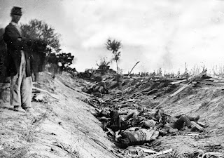 Civil+War+dead-soldier-antietam.