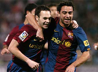 [INIESTA-XAVI.JPG]