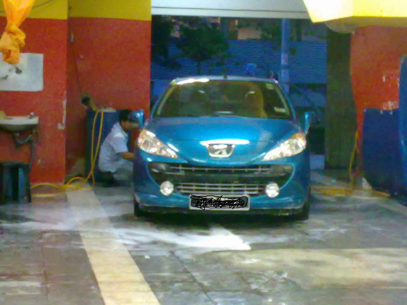 Mengecat Kereta