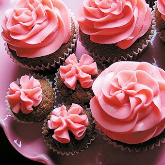 [pretty+pink+choc+cupcakes.jpg]