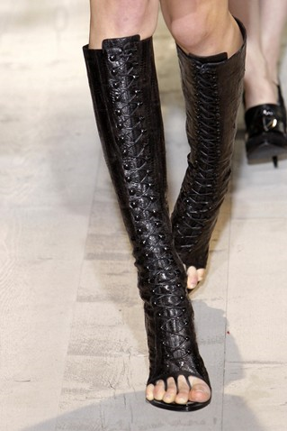 [givenchyboots2.PNG]