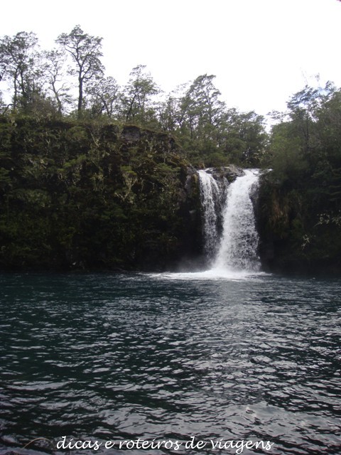 [Saltos+Petrohué+06.JPG]