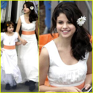 Selena Gomez Style Hairstyles, Long Hairstyle 2011, Hairstyle 2011, New Long Hairstyle 2011, Celebrity Long Hairstyles 2054