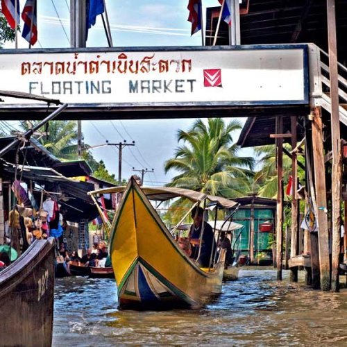    Floating-Market-At-Thailand-001.jpg