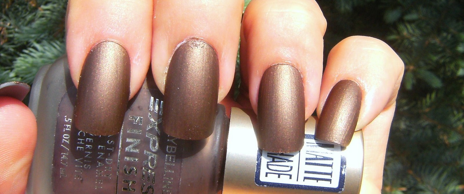 [2++MAYBELLINE+MATTE+BROWNIE.JPG]