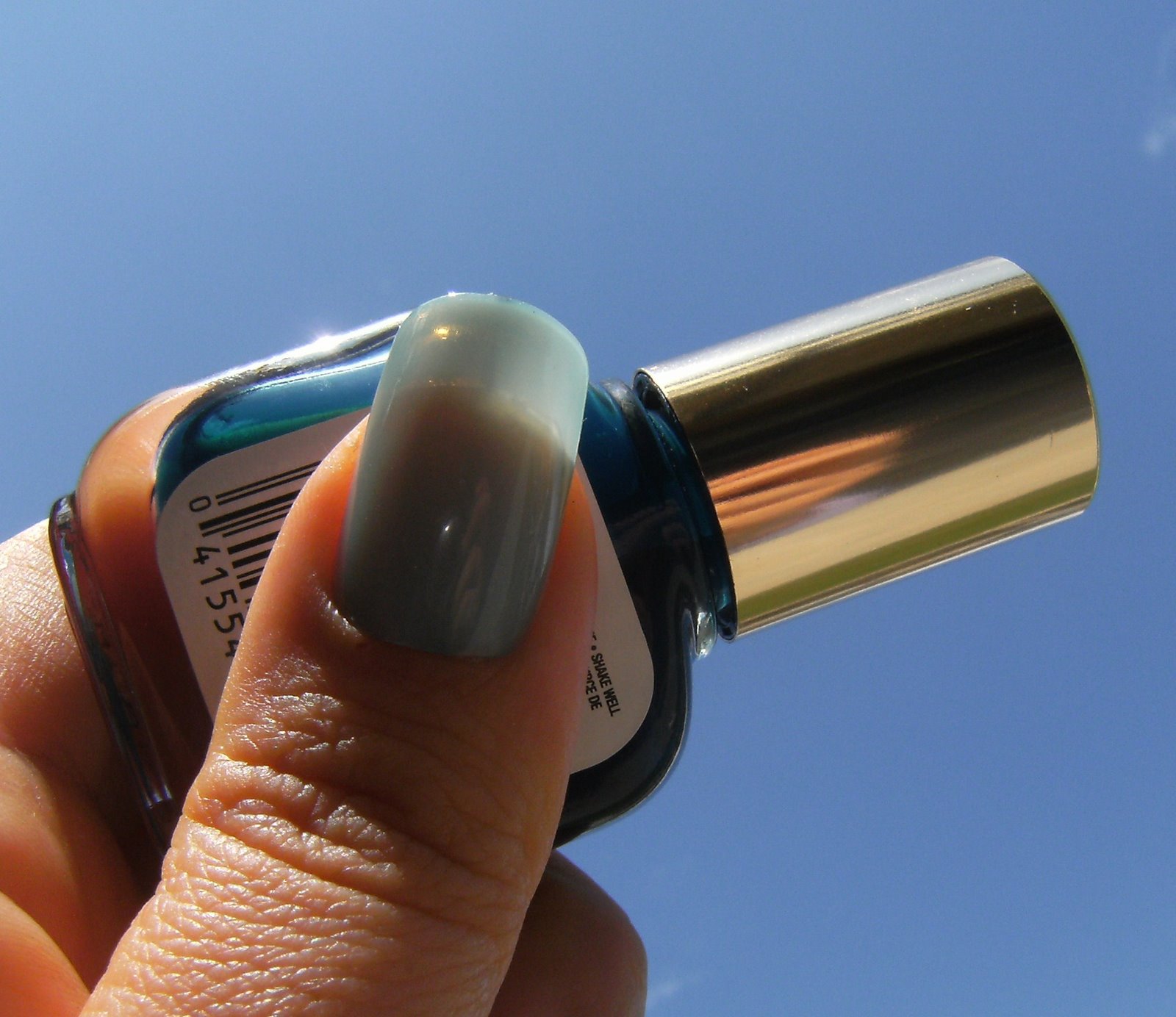 [MAYBELLINE+EMERALD+WATER+(2).JPG]