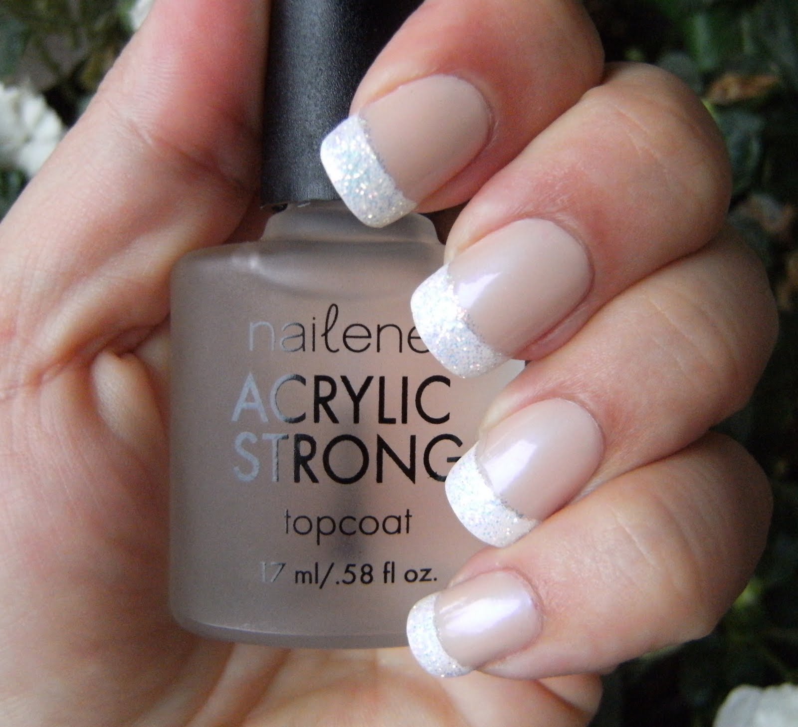 [NAILENE+FRENCH+MANI'+WITH+GLITTER+TIPS+---DEEZ-NAILZ---.JPG]