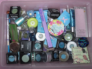 green/aqua eyeshadow drawer