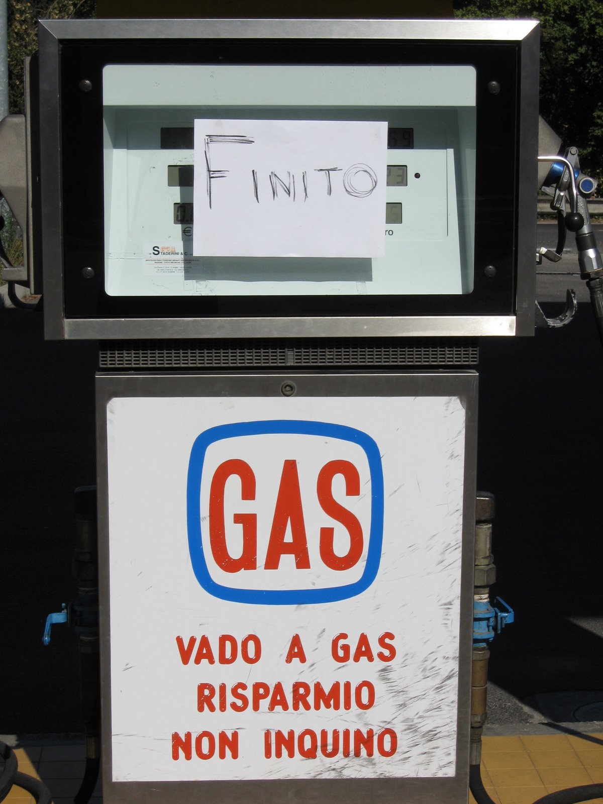 [No+gas.JPG]