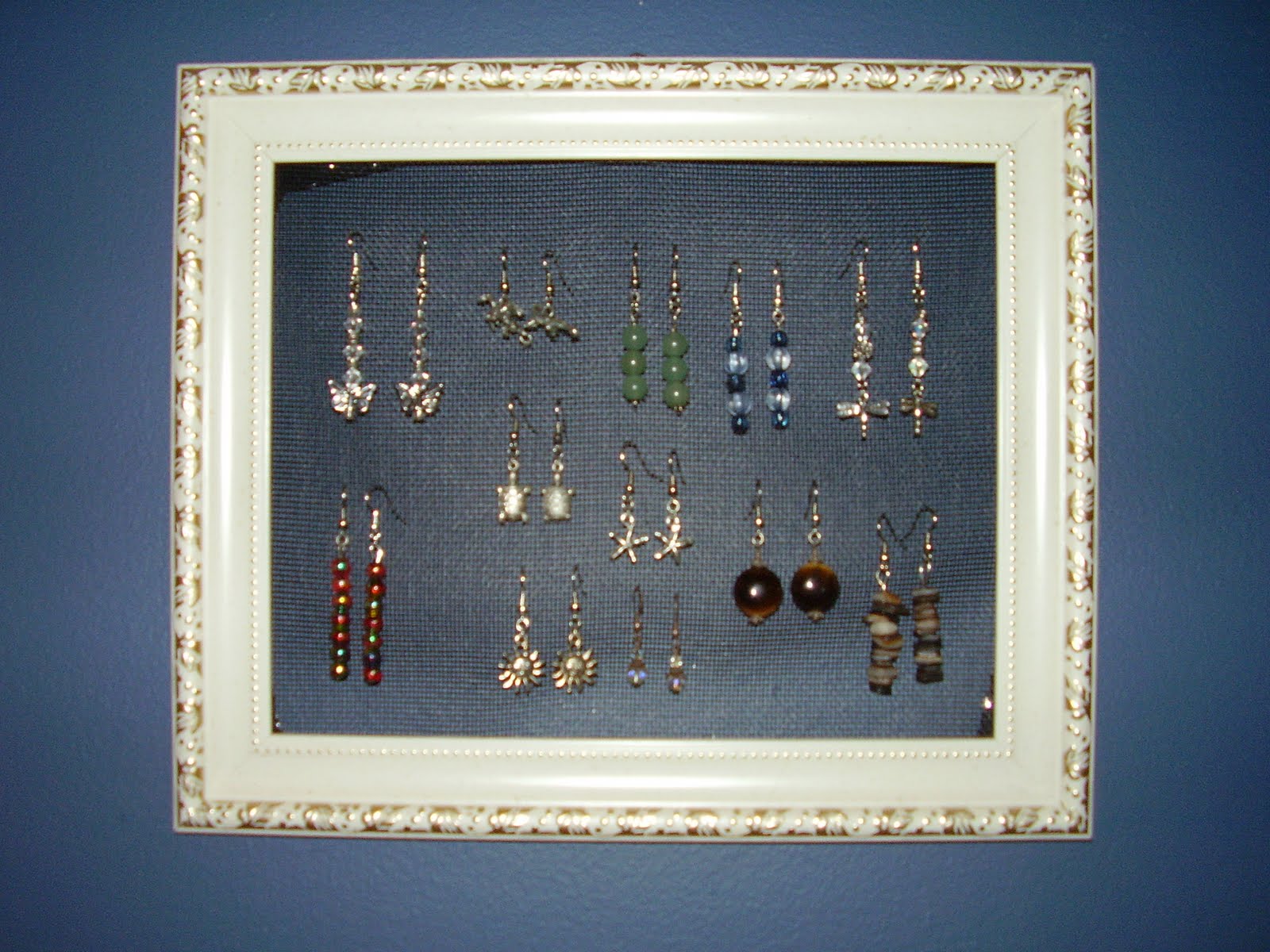 Sewing and Growing Gift Idea Easy Earrings and Earring Hanger from a Picture Frame
