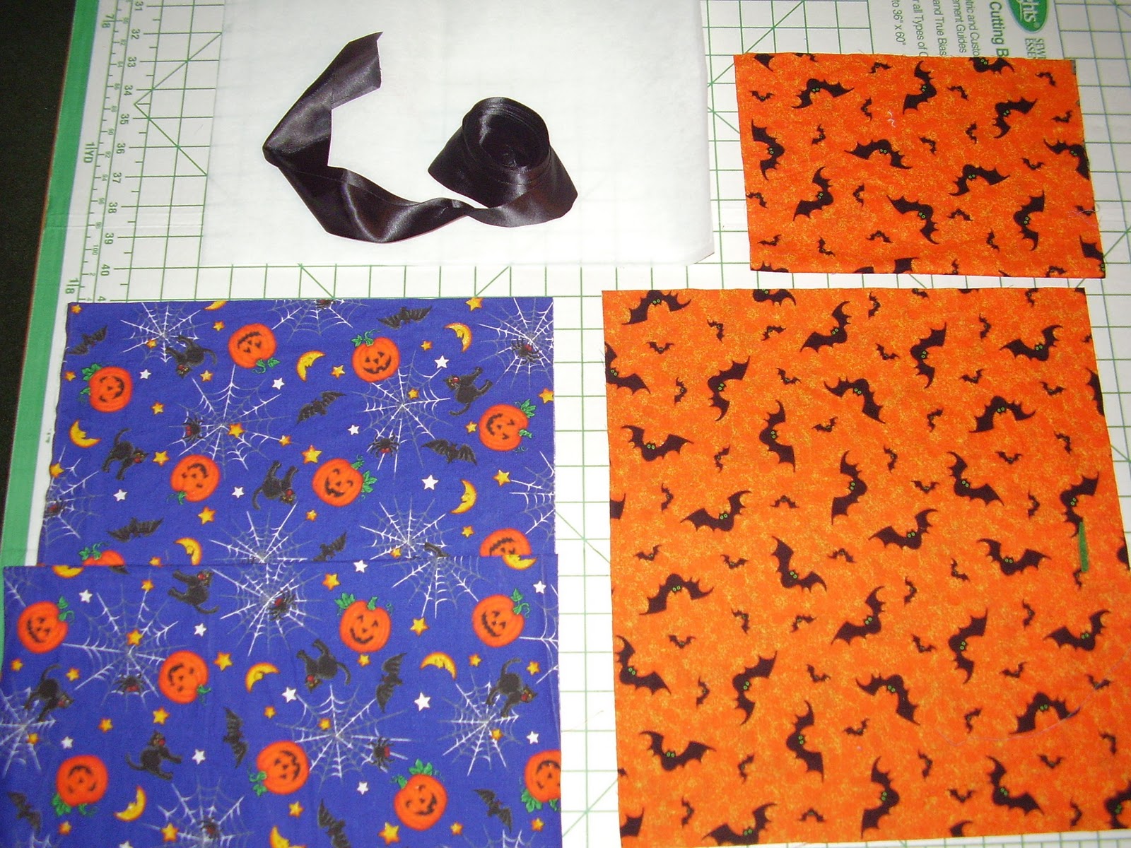 Sewing and Growing: Tutorial: How to Sew a Reversible Tote Bag with pockets