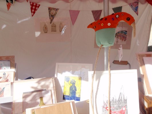 [stich+bird2+on+stall]