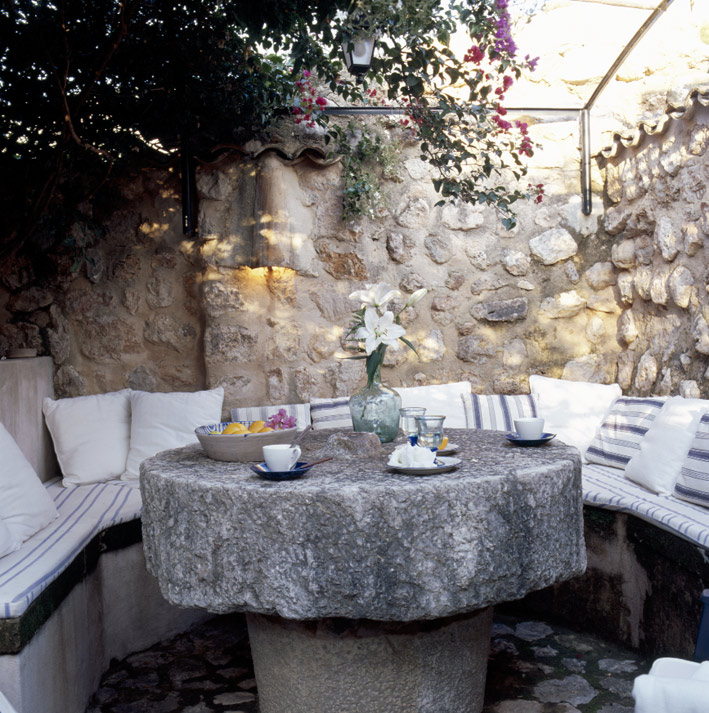 jamaica byles Outdoor Dining