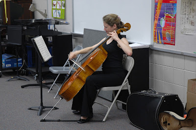 MSO Cello Fellow Performs for Middle School 1