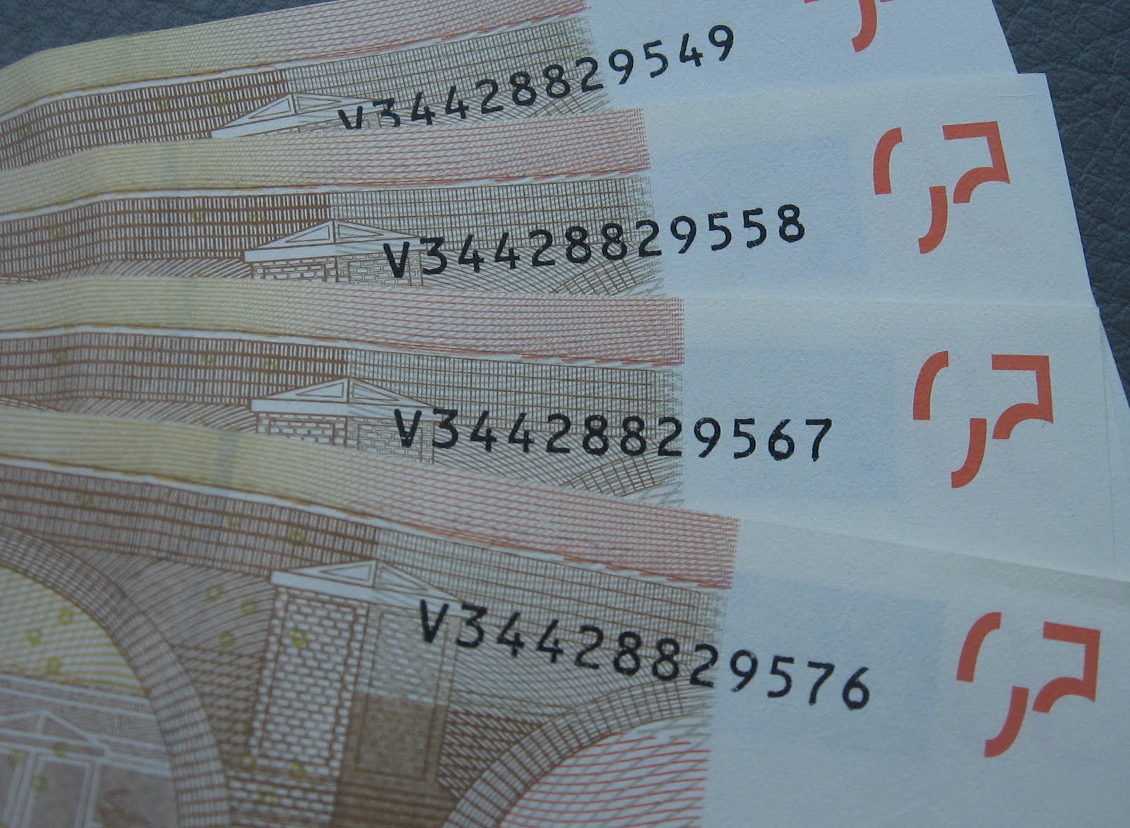 Auf Dem Weg Bundelweise Geld Scheine