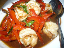 prawns with peppers and basil in red curry sauce, osha thai, sf