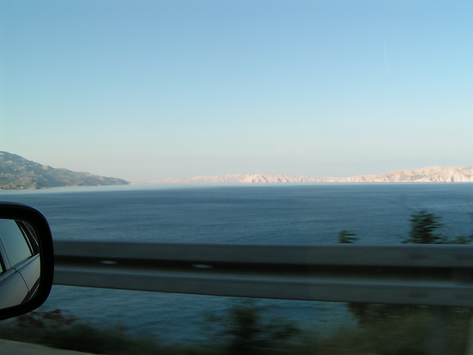 [PICT0010.JPG]