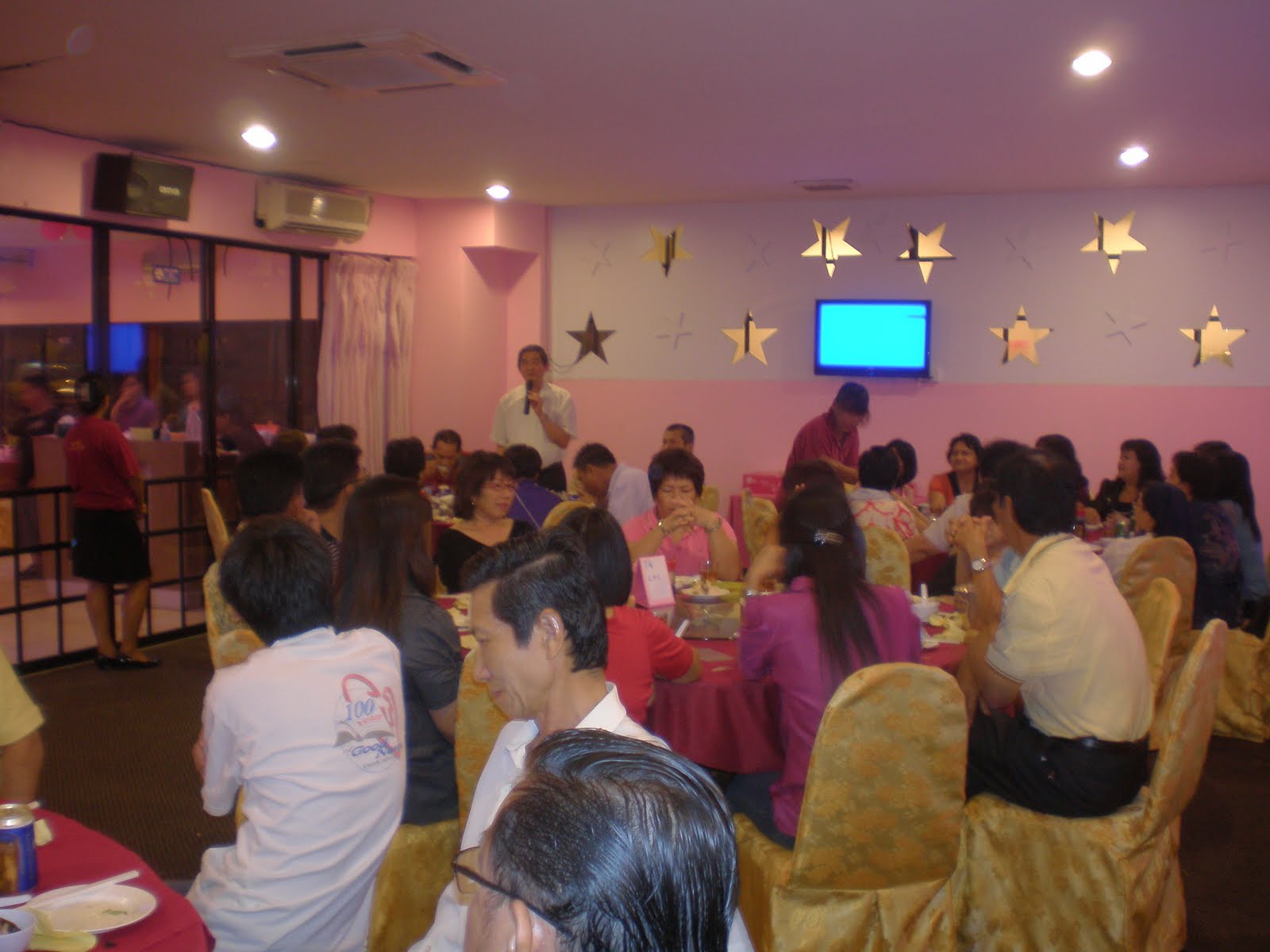 [Msgr+giving+speech.JPG]