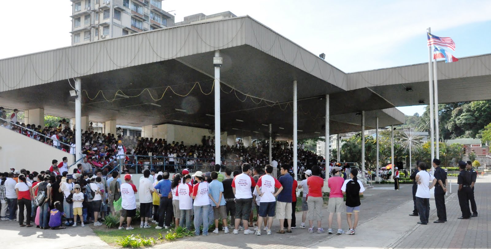 [walk+for+jesus1.jpg]