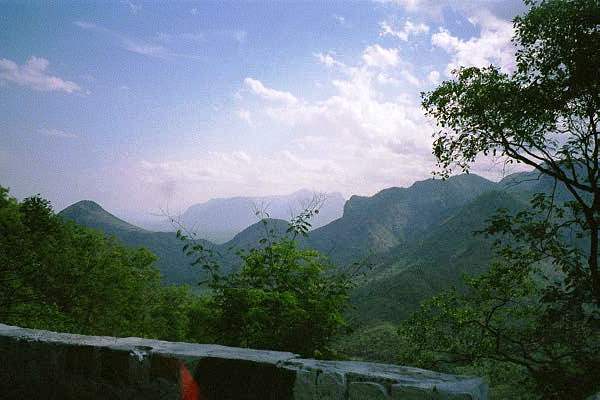 [mountain+view+1+India.JPG]