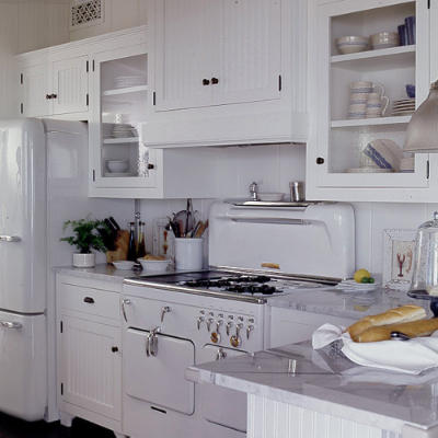 [white-kitchen-l.jpg]