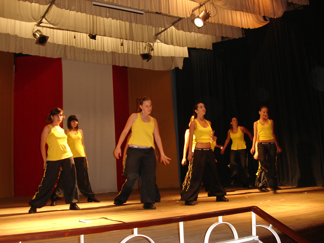 [danÃ§a3.JPG]