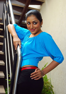 Padma Priya Hot