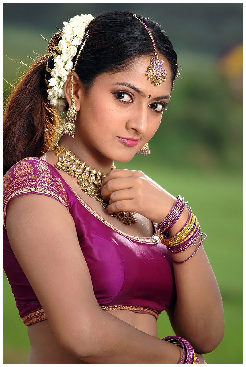 Adhurs Heroine Sheela Latest Hot HQ Stills