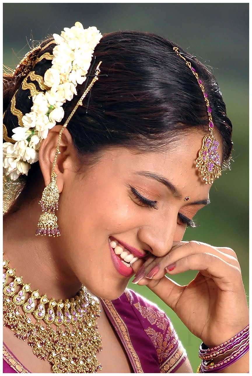 Adhurs Heroine Sheela Latest Hot HQ Stills