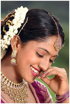 sheela hot stills sheela latest hot exposing stills~www.telugubhamalu.blogspot.com