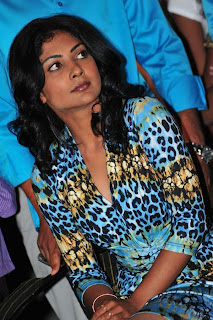 Kamalini Mukerjee Hot