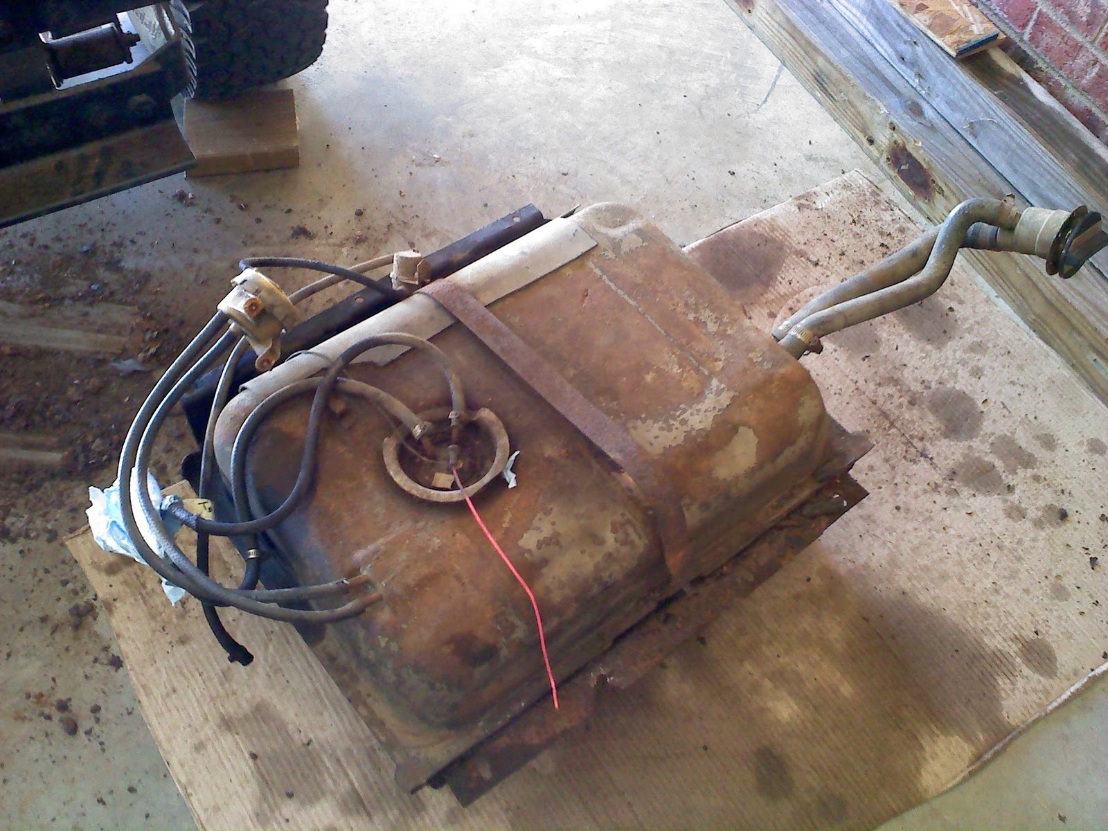 1983 CJ7 Rebuild Removing Gas Tank