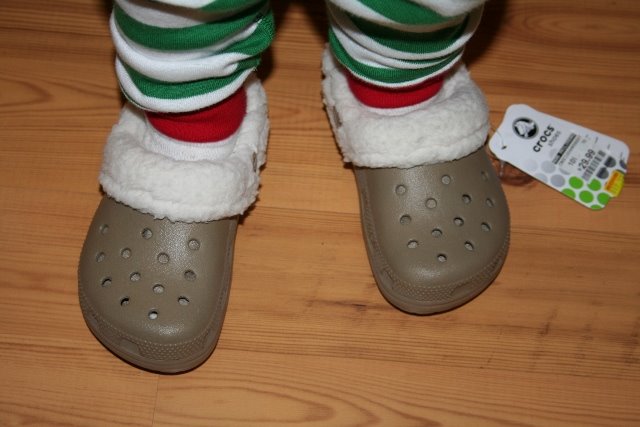 [slippers.JPG]