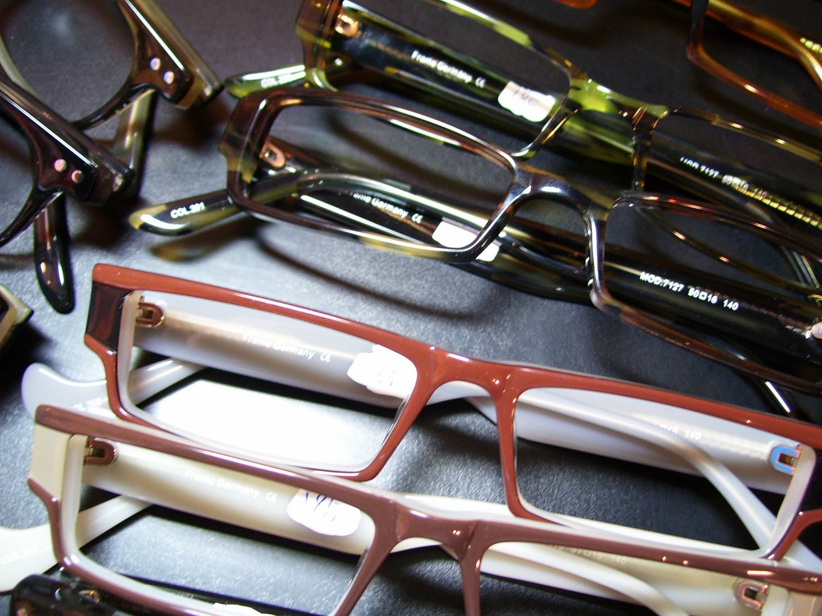[Ogi+Spectacle+023.jpg]