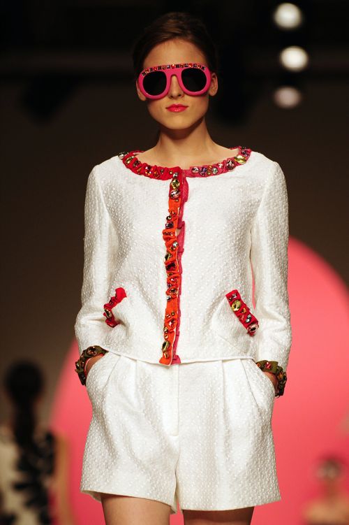 [moschino2.jpg]